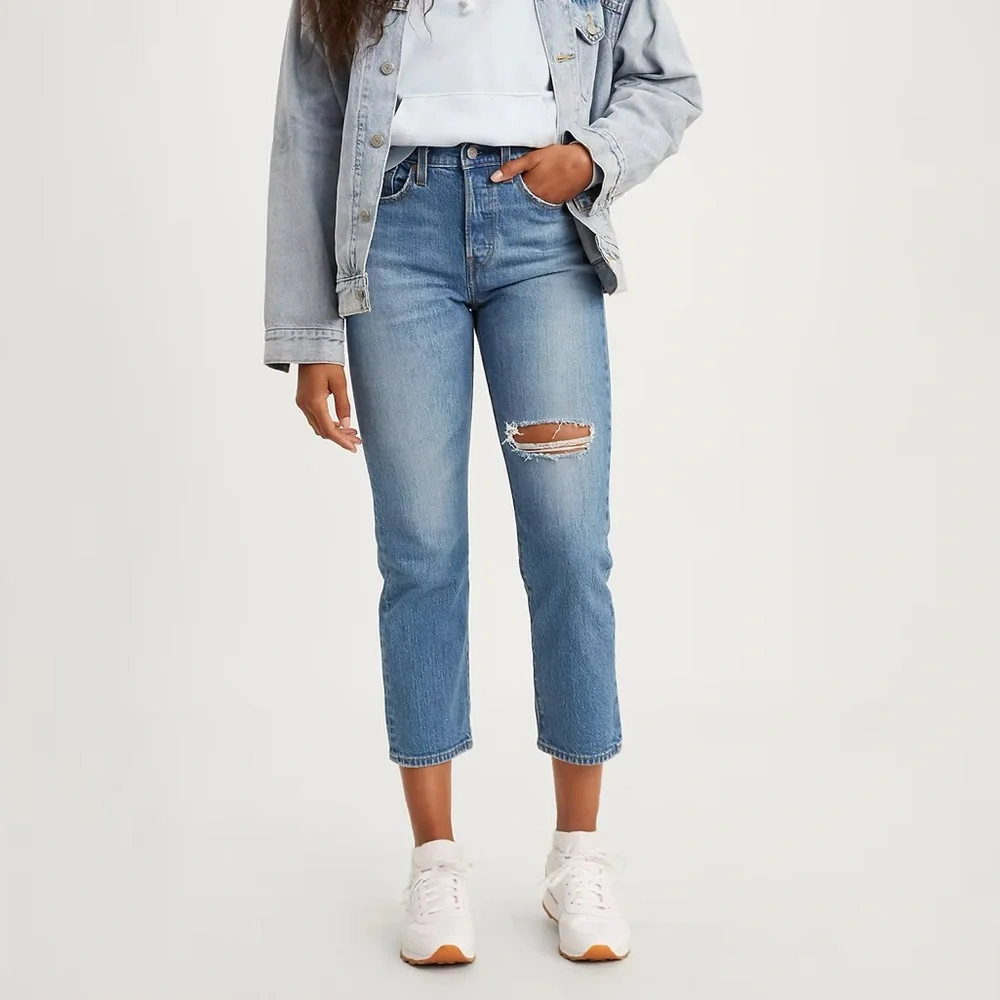 Levi’s Wedgie Straight High Rise Jeans